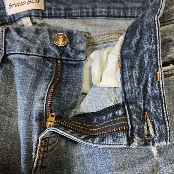 STUDIO BLUE, jean. Tapered ankle, cotton blend, stretchy, good condition size 29 - Picture 4 of 14